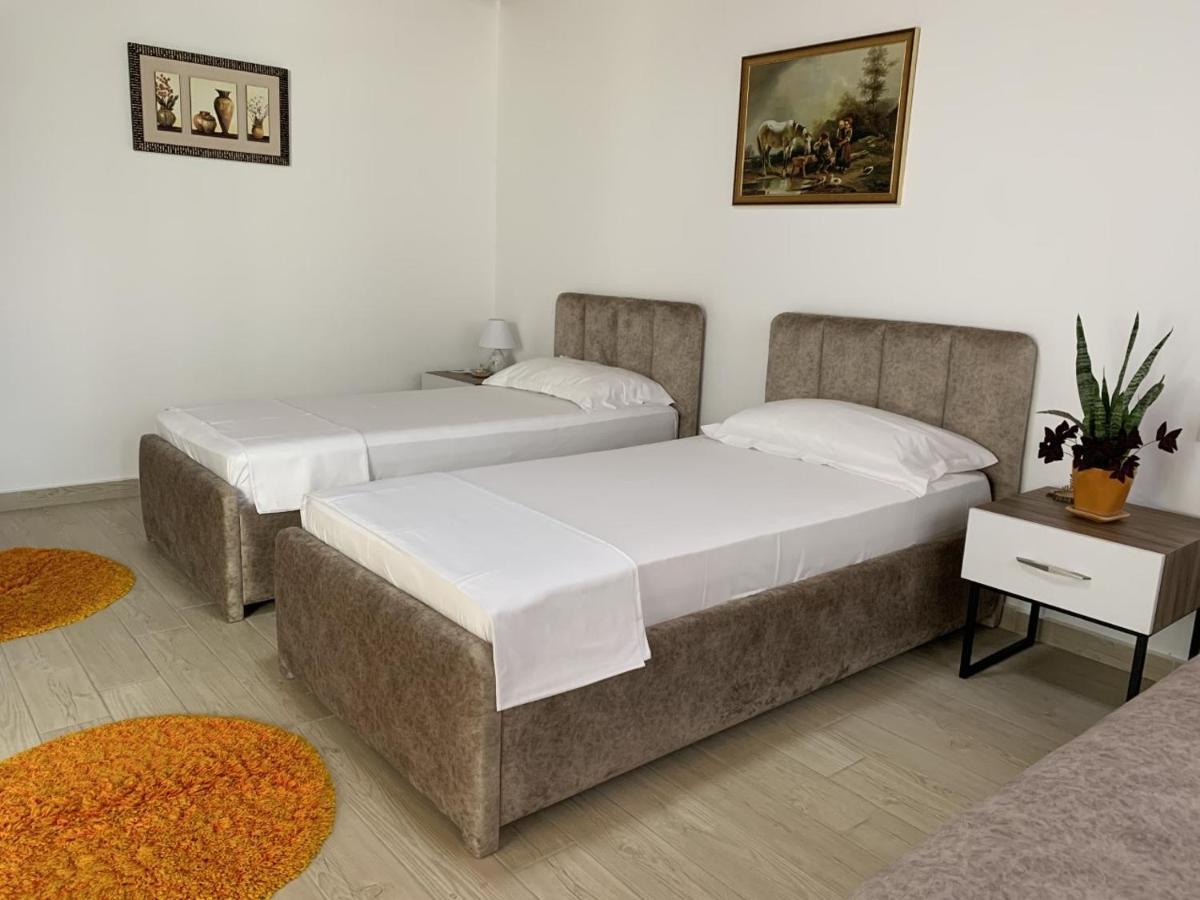 Olive House. Hotel Vlore Exterior photo